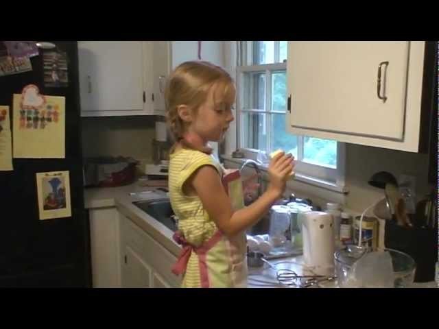 Anna Grace Making a Flamingo Cupcake Cake