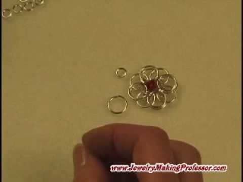 Chainmaille Jewelry Video: Paralell Flowers Necklace