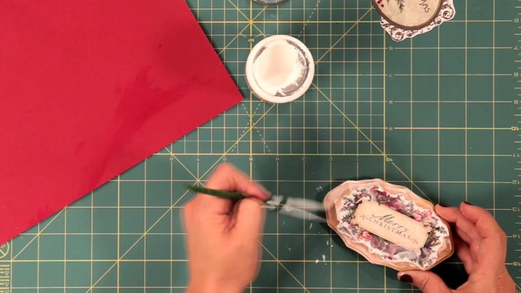 How to Make Holiday Vintage Decoupage Ornaments
