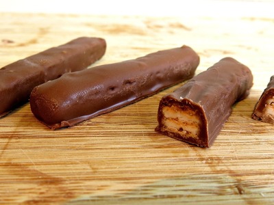 HOW TO MAKE KIT KATS with ONLY 2 INGREDIENTS!!
