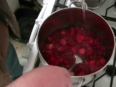 How To Make Strawberry Wine