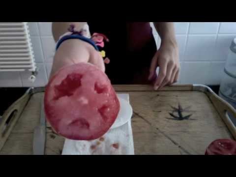 DIY Tomato Facial Scrub