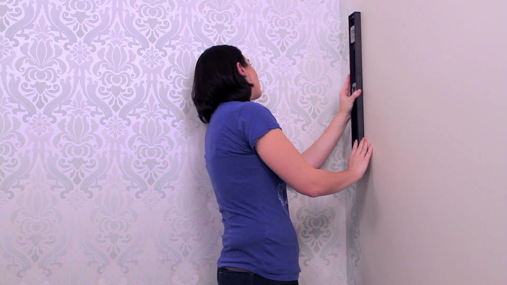 How to Hang Wallpaper Around CornersYOUTUBE