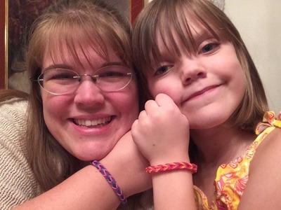 Rainbow Loom: How to make easy Fishtail Bracelet by 7 year old