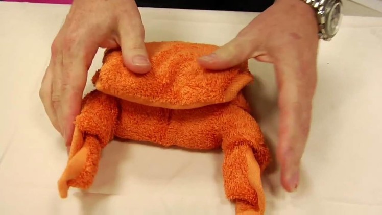 Sears Home Fashions:  How to Make a Towel Crab
