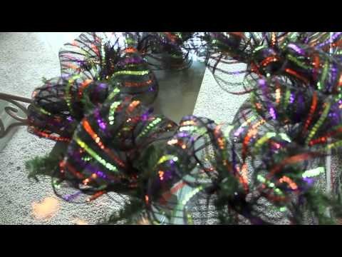 How to make a deco mesh wreath. workwreath with Evergreen Lake of the Ozarks