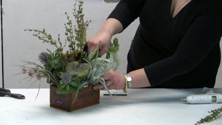 How To Make A Natural Floral Arrangement In A Cigar Box