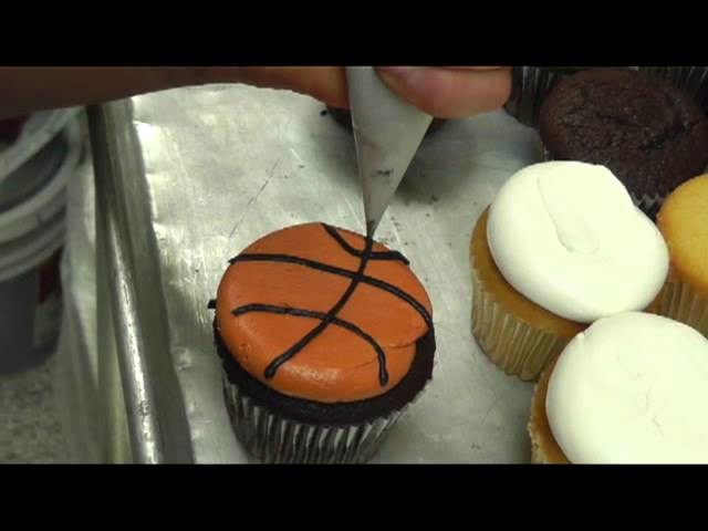 Basketball Cupcakes Easy Decorating Idea