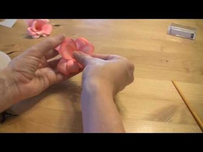 Cosmo Cricket: How To Make Paper Flowers part2