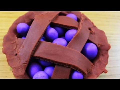 How to Make Play Doh Blueberry Pie