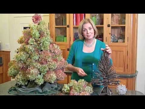 Making a Christmas tree with Dried flowers