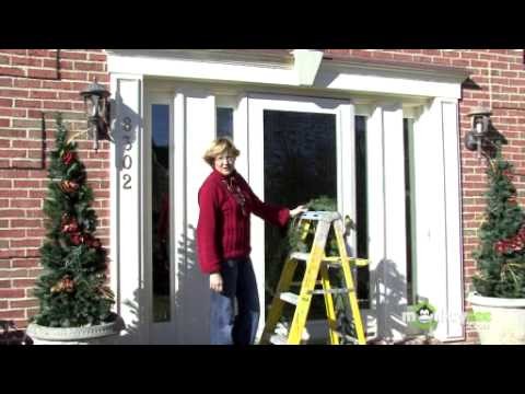 Christmas - Decorating a Front Entrance