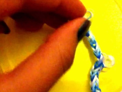 How to Make a Homemade Loom for Fishtailed Rubber Band Bracelets