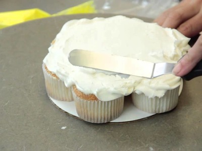 How to Make a Pull-Apart Cupcake Cake : Cake Recipes