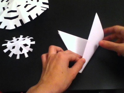 How To Make Paper Snow Flakes