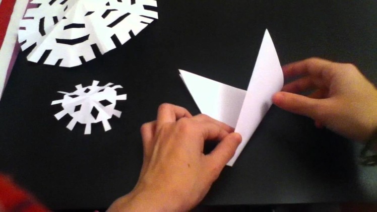 How To Make Paper Snow Flakes