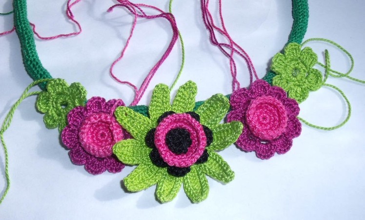 Crochet summer necklace by Fibreromance