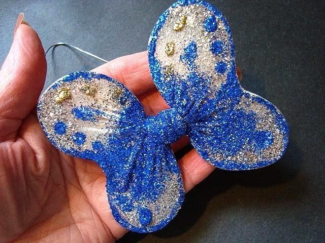 GLITTERED BUTTERFLY PIN.