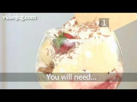 How To Make A Strawberry Sundae