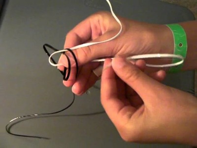 How to Make a Square Knot w. Plastic String
