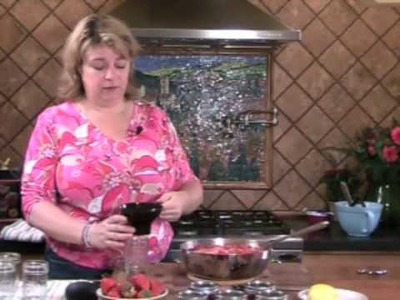 How to Make Strawberry Preserves