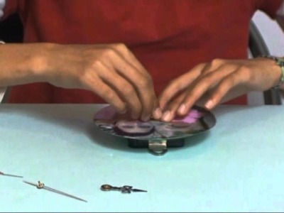 How to make a CD CLOCK