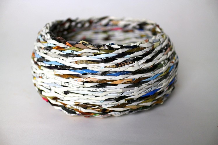 Paper Basket Weaving - Panier en Papier Tissé - Cesta de Papel Tejida