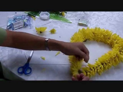 How to make a Hawaiian Lei