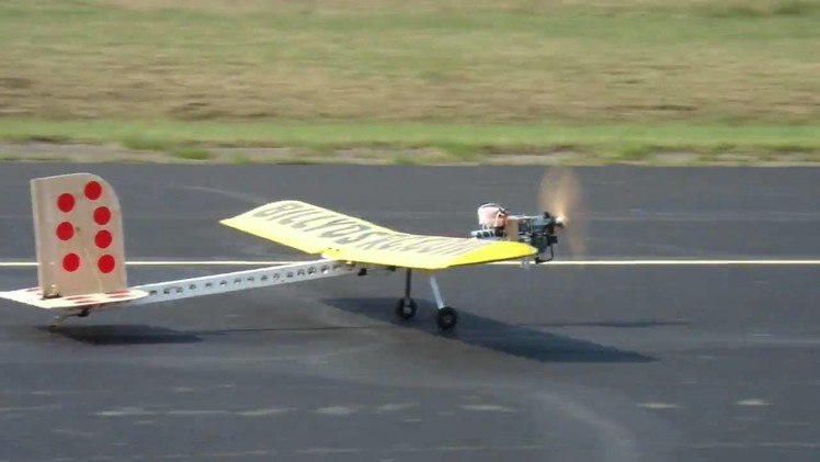 World's First RC Flying 2x4 Plane with a Weed Wacker motor.Maiden Flight