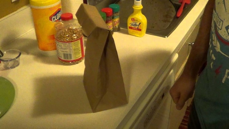 Feeding Fitness: Healthy brown paper bag popcorn.