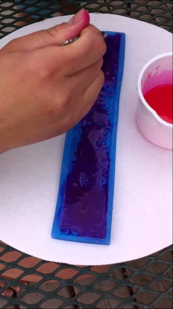 How to make edible gelatin lace using molds part 1