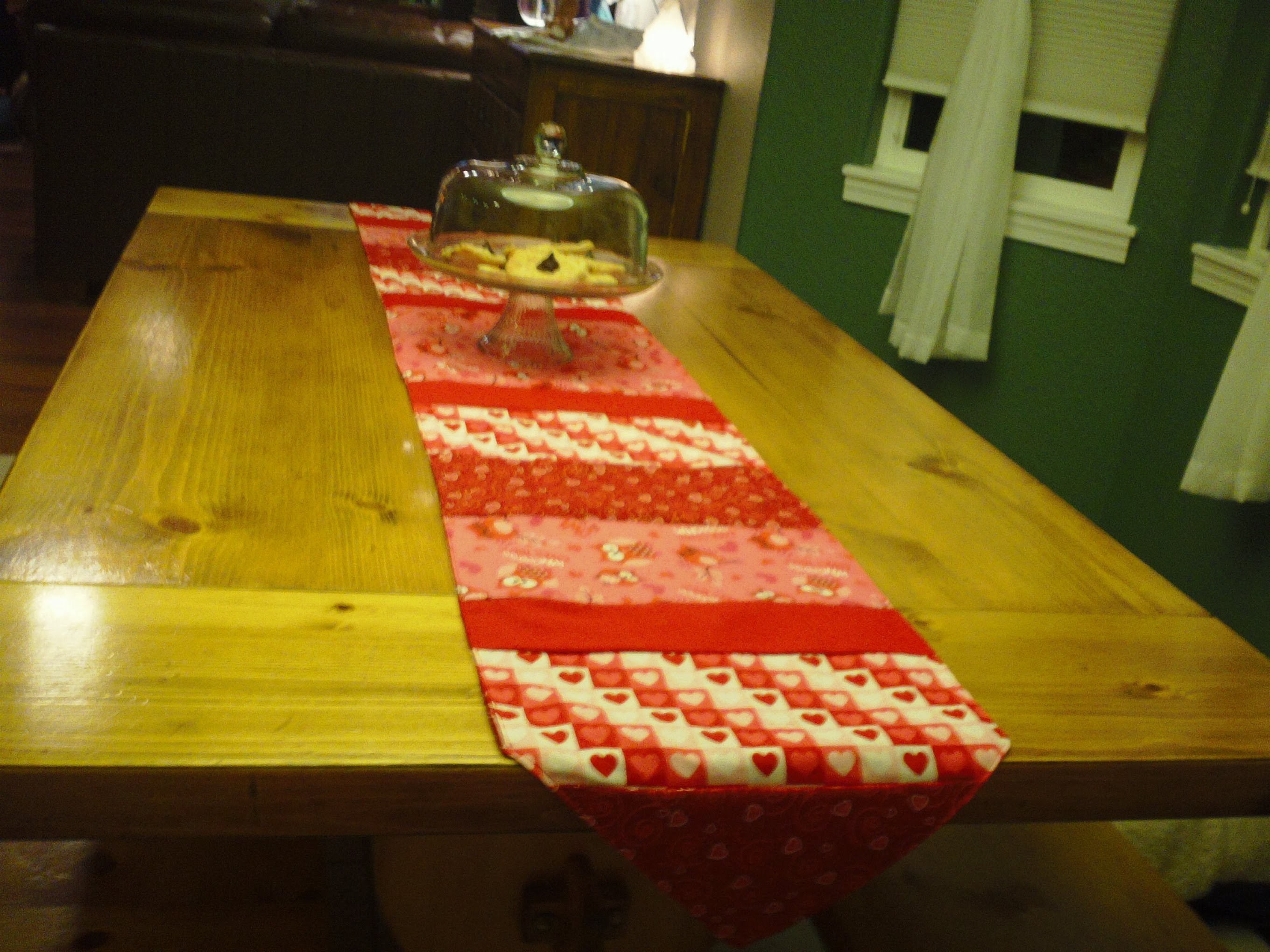 How to make a Simple Table Runner