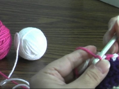 How to change yarn color in every stitch