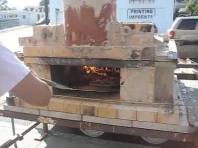 How to make and cook with a brick-oven pizza