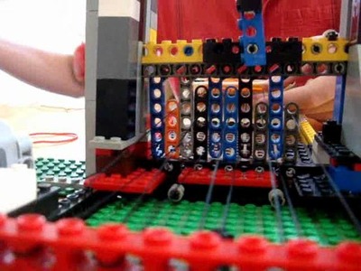 Partially Automatic Weaving Loom (LEGO)