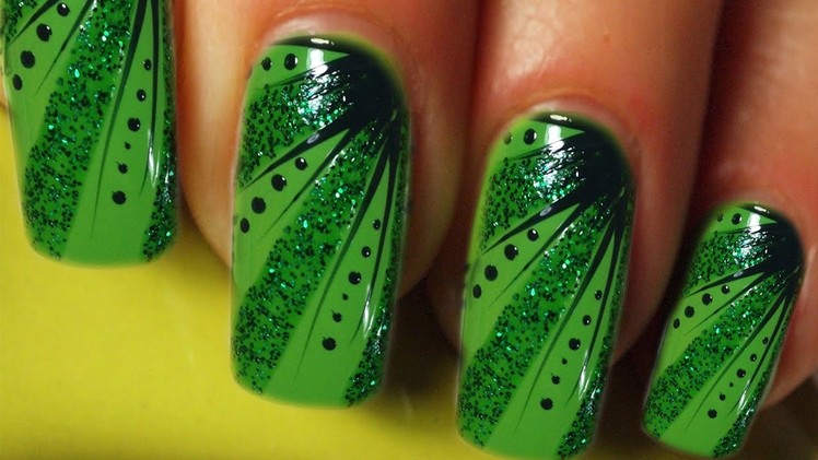 Full Cover Nail Art Design Tutorial in grün. green stripes, dots & glitter