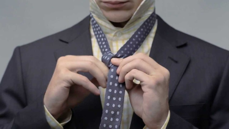 How To: Tie a Tie - Full Windsor