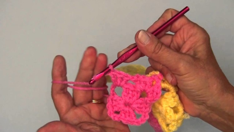 Learn How To Join As You Go On Basic Granny Squares with Red Heart Yarns