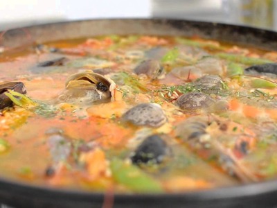 Seafood Paella Recipe - How to Make Authentic Seafood Paella