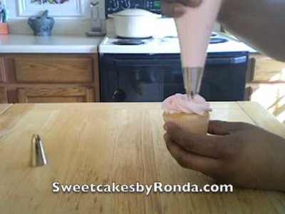How to Frost a Cupcake using a 1M Tip
