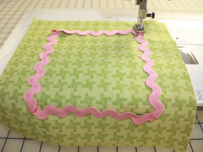 How to Sew Ric Rac to a Quilt or Fabric by Jill Finley of Jillily Studio - Fat Quarter Shop