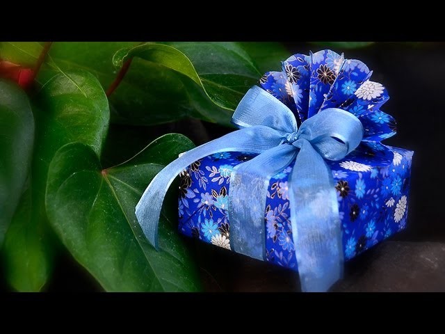 Peacock Style Gift Wrapping