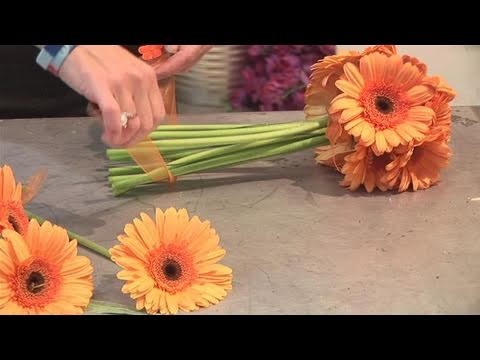 How To Arrange Daisies In A Bouquet