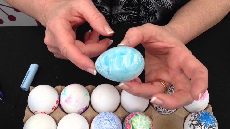 How to Decorate Plastic Easter Eggs with Tangle Patterns