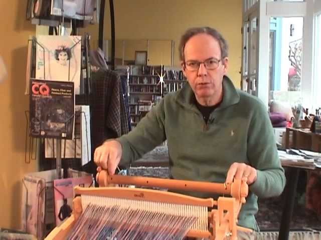 Warping the Harp, your rigid heddle loom from Kromski - using warp sticks