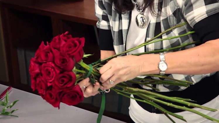 Diana Ryan - How to Arrange A Rose Bridal Bouquet