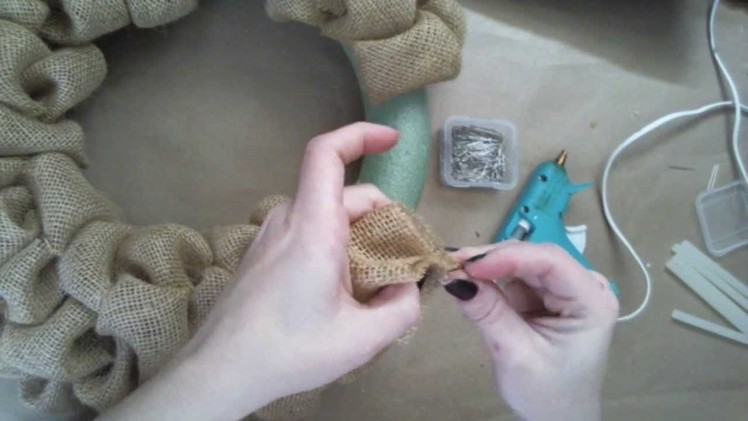 How-To Create the Burlap Bubbles for a Wreath