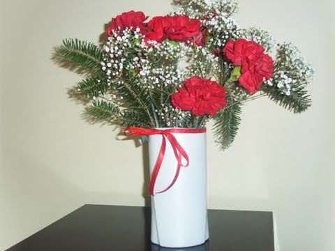How to make a recycled flower vase from a shampoo bottle - EP