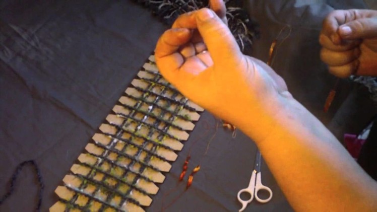 HOW TO USE A BUTTERFLY LOOM