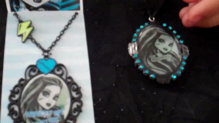 Monster High Jewelry and Purses Review